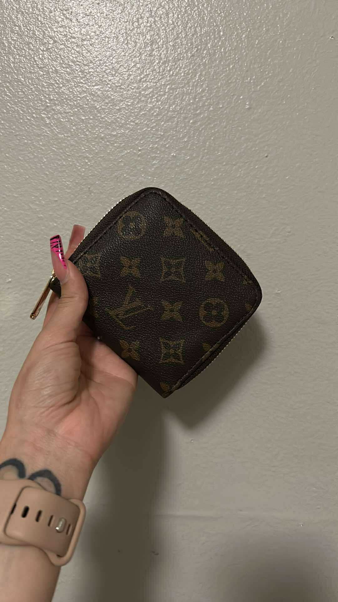 PRE-ORDER small wallet