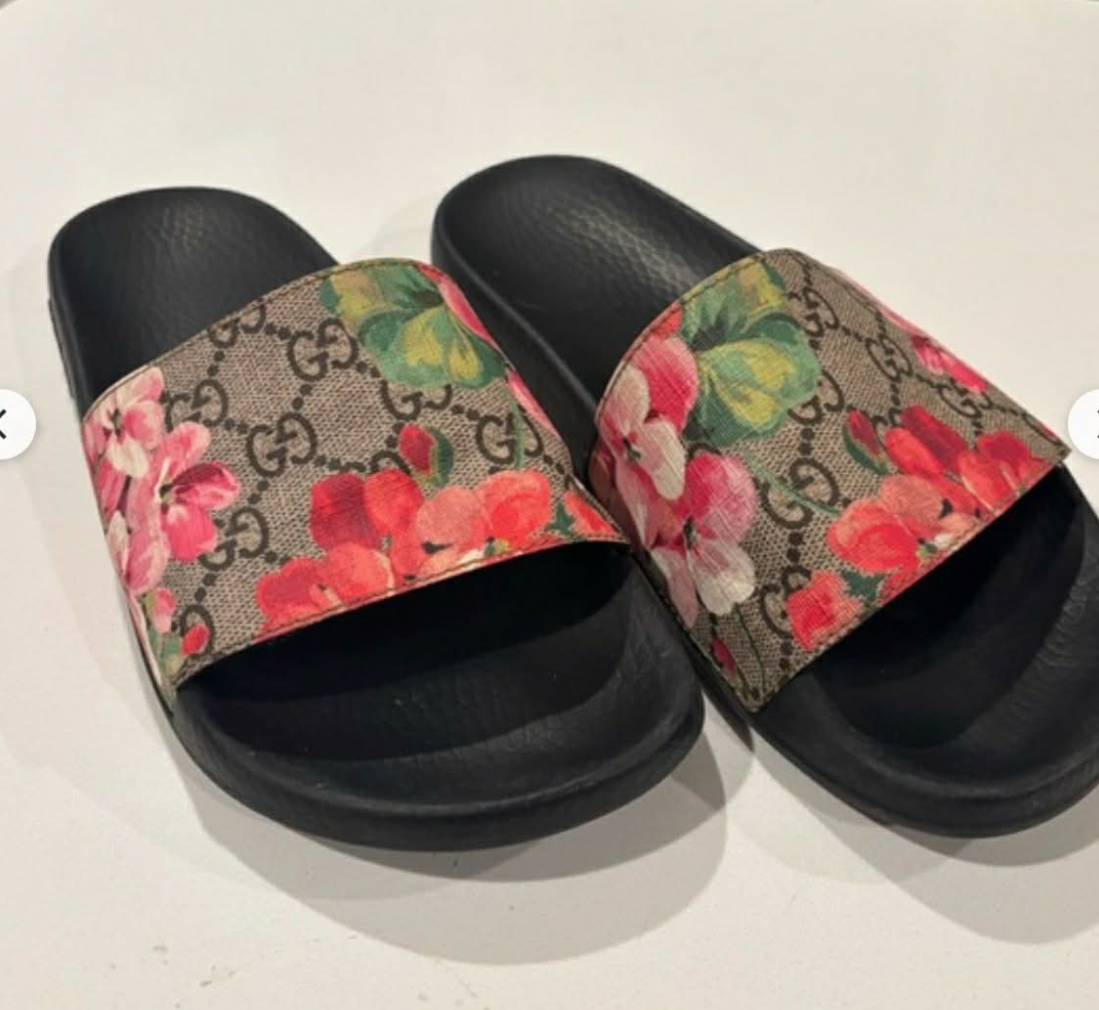 Womens slides