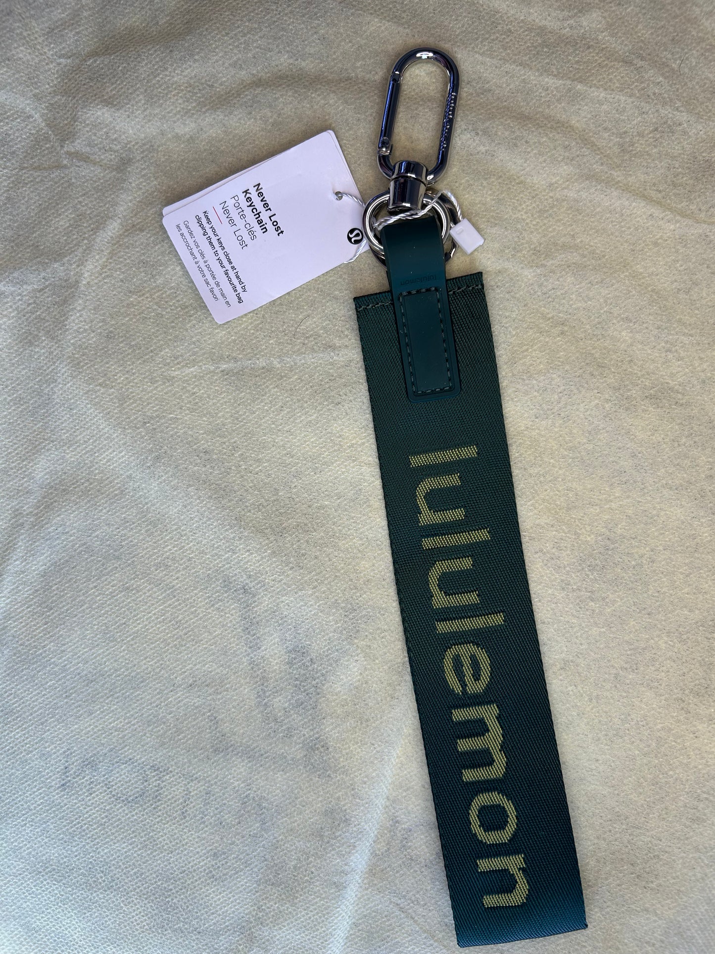 PRE-ORDER lulu keychain