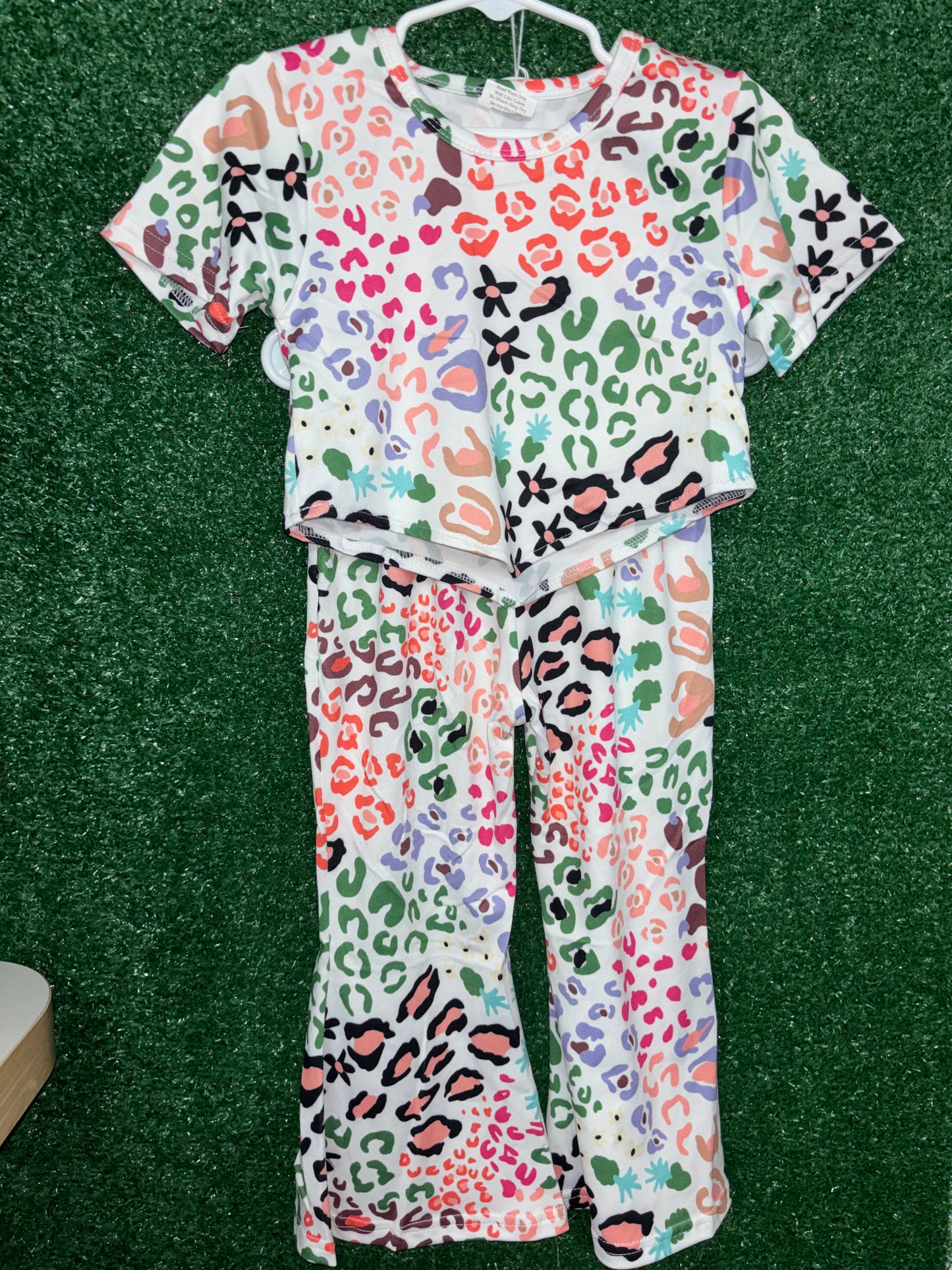 PRE-ORDER 2pc girls set