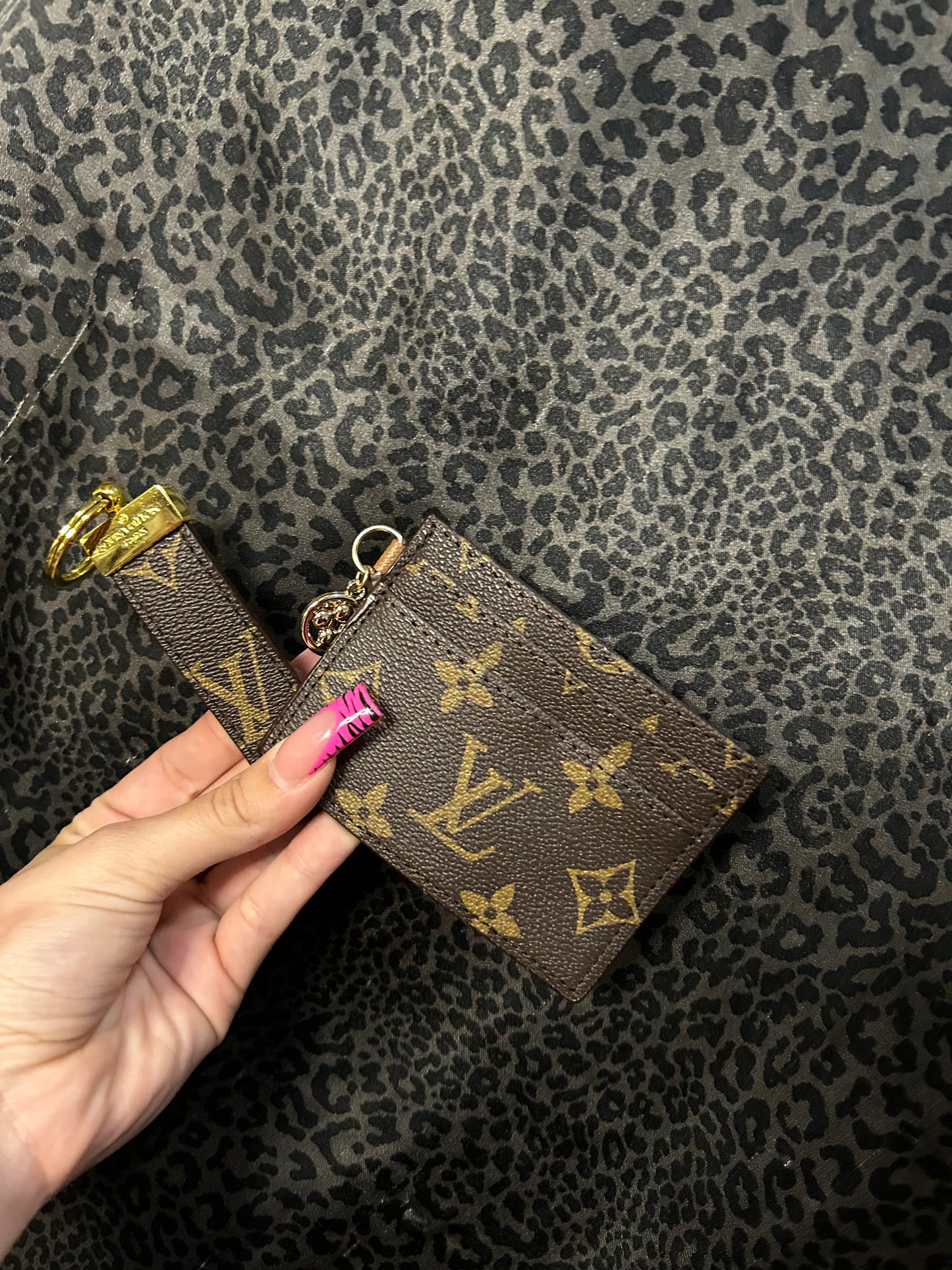 PRE-ORDER cardholder & keychain