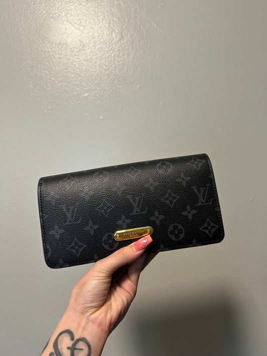 PRE-ORDER crossbody w chain strap