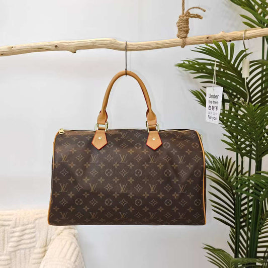 PRE-ORDER Duffle bag