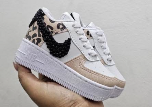 Kids brown/white cheetah dunks