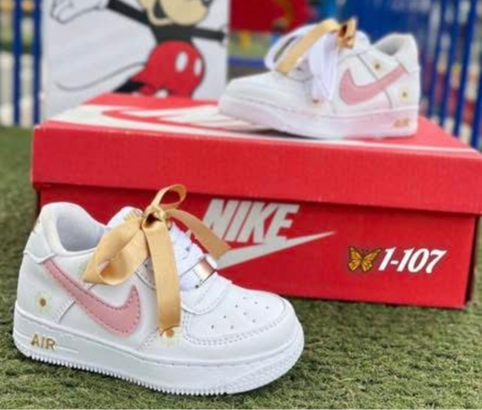 Kids white&pink Nike w bow