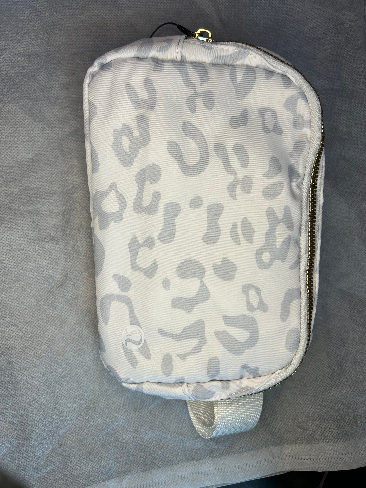 White cheeah Lulu beltbag