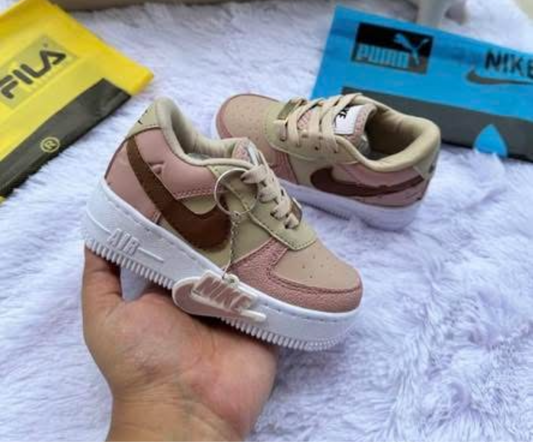 Women’s pink/beige/brown dunks