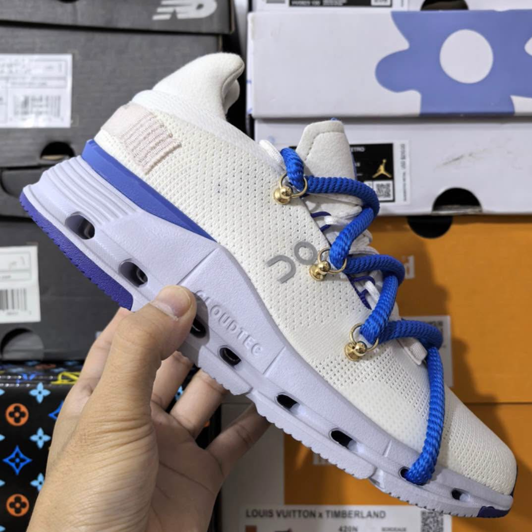 White and blue onclouds