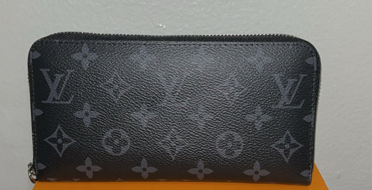 PRE-ORDER large wallet