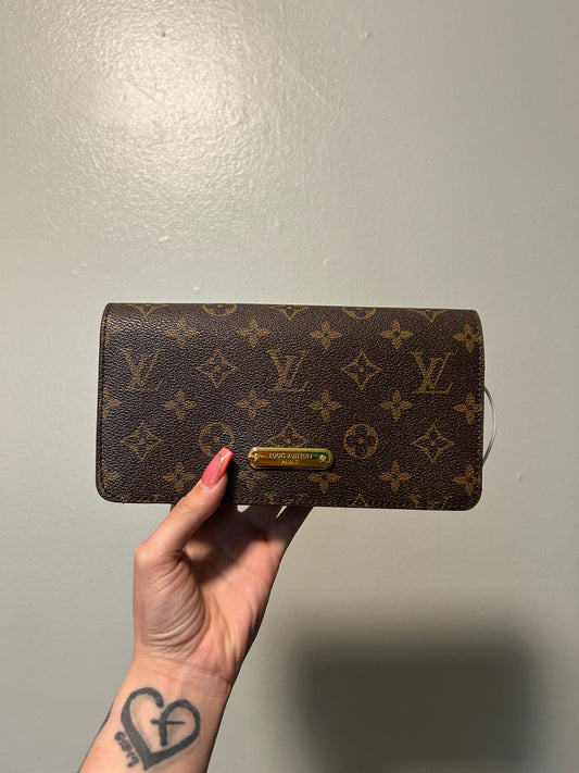 PRE-ORDER crossbody w chain strap