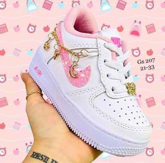 Women’s pink/white w chain dunks