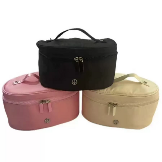 Lululemon makupbag