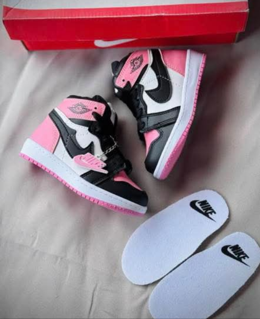 Women black/pink/white dunks