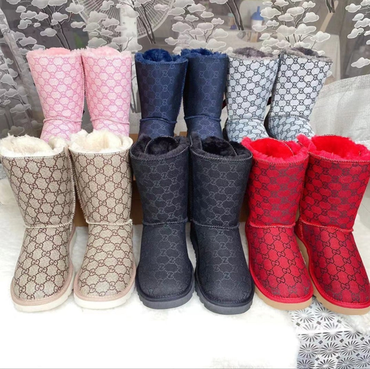 Kids talls uggs w/bow