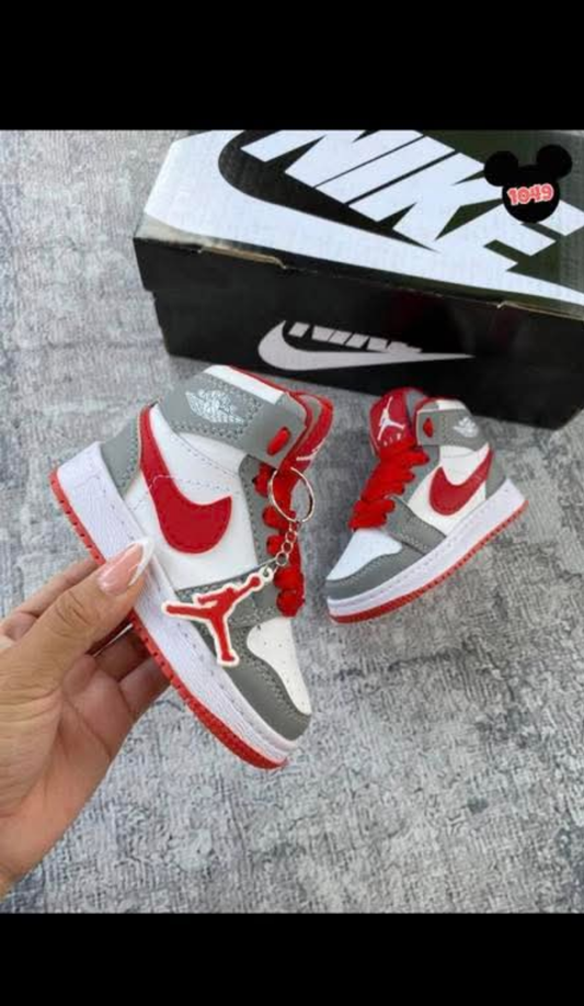 Womens grey/red nike