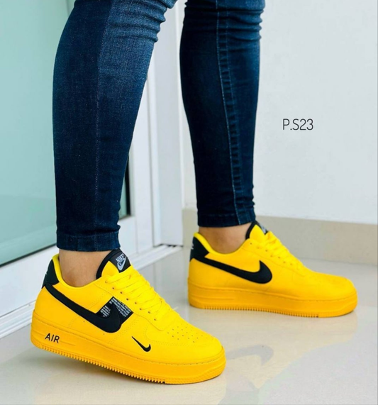 Womens nike yellow/black
