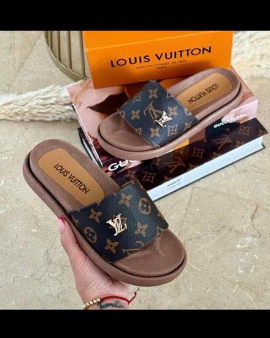 Womens Black LV sandals