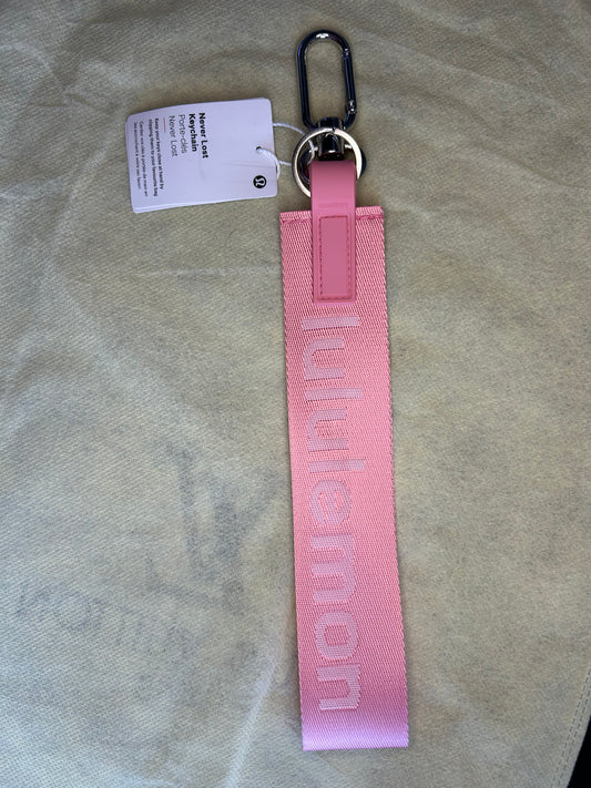 PRE-ORDER lulu keychain