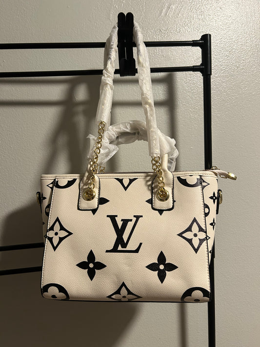 PRE-ORDER large purse