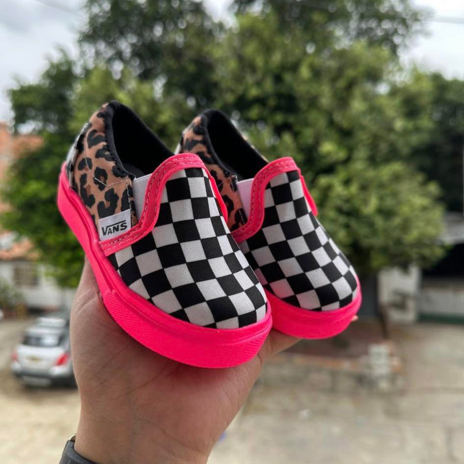 KIDS Cheetah vans